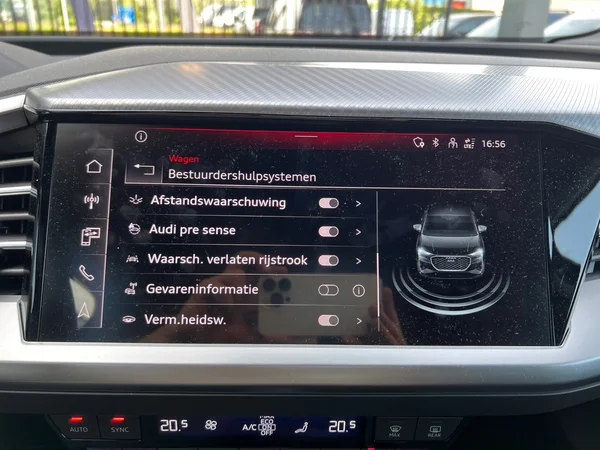 AUDI Q4 Sportback e-tron (2025) — foto 11 van 21