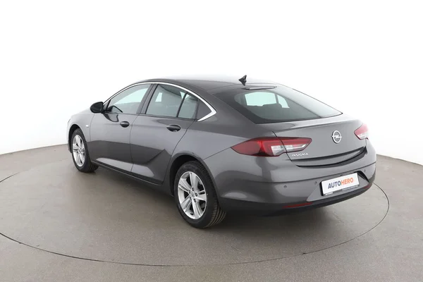 Opel Insignia Grand Sport (2023) — foto 10 van 16