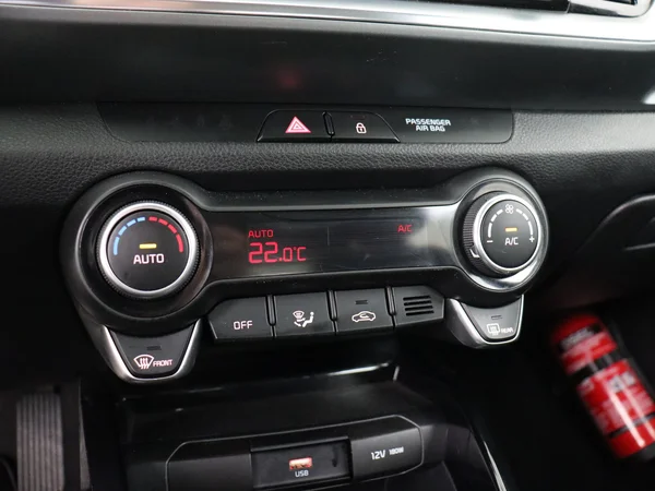 KIA Stonic (2023) — foto 15 van 23