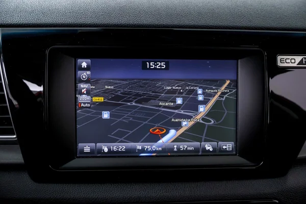Kia Niro HEV (2019) — foto 18 van 76