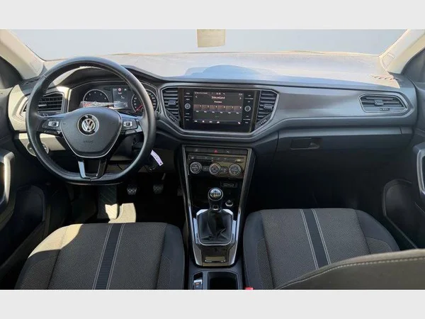 Volkswagen T-Roc (2019) — foto 4 van 22