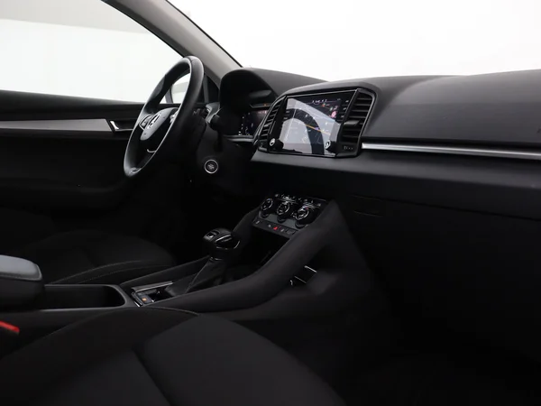 SKODA Karoq (2024) — foto 12 van 18