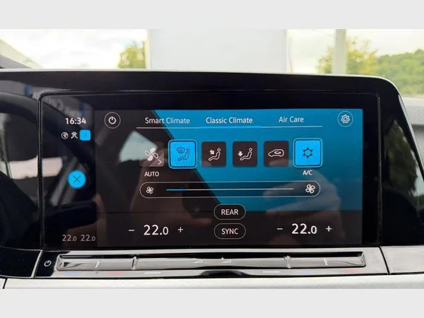 Volkswagen Golf Variant VIII (2022) — foto 15 van 27