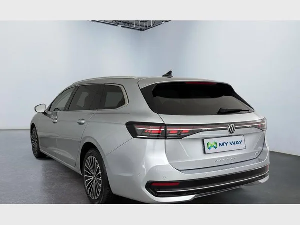 Volkswagen Passat SW (2024) — foto 33 van 36