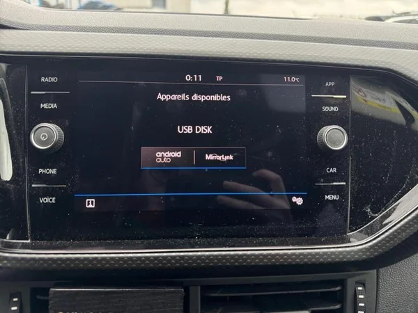 VOLKSWAGEN T-Cross (2019) — foto 10 van 26