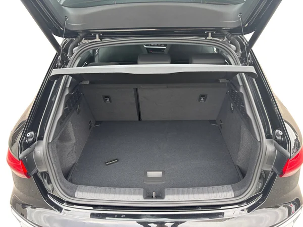AUDI A3 Allstreet (2024) — foto 10 van 20