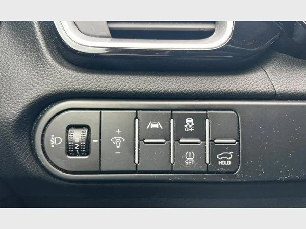 Kia XCEED (2023) — foto 4 van 25