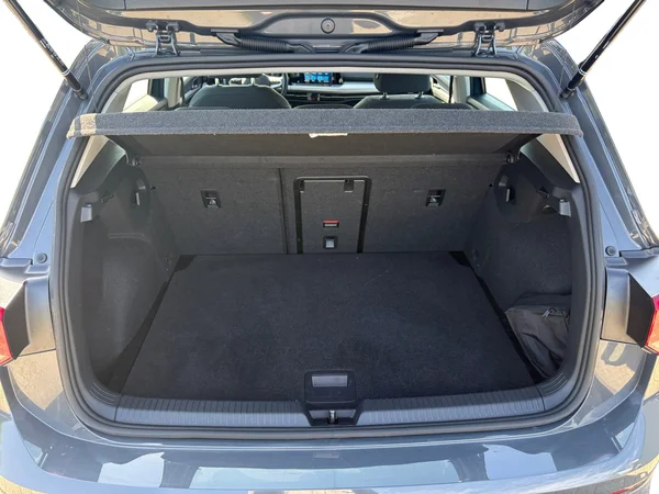 VOLKSWAGEN Golf VIII (2024) — foto 15 van 24