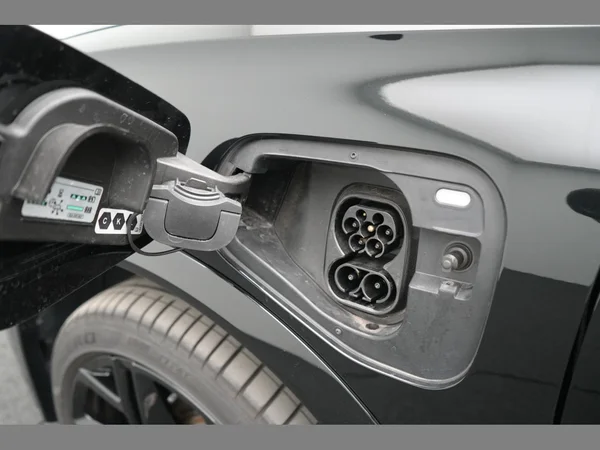 VOLKSWAGEN Tiguan eHybrid (PHEV) (2025) — foto 4 van 38