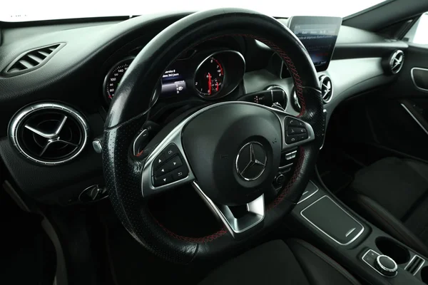 Mercedes-Benz CLA-Klasse (2019) — foto 2 van 16