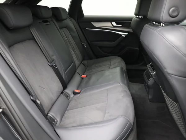 AUDI A6 Avant (2023) — foto 4 van 25