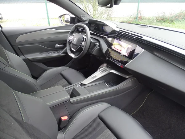 Peugeot 408 (2025) — foto 3 van 24