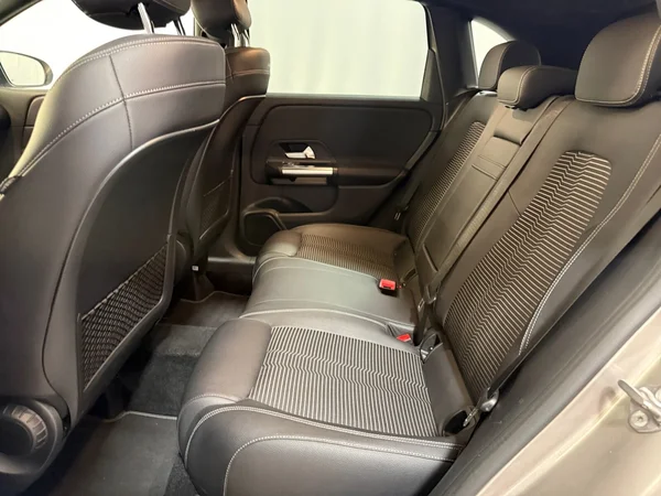 Mercedes-Benz B-180 (2019) — foto 20 van 30