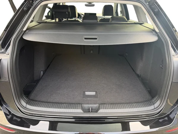 VOLKSWAGEN Golf VIII SW (2024) — foto 13 van 22