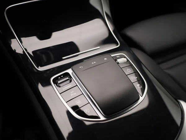 Mercedes-Benz GLC (2021) — foto 17 van 44