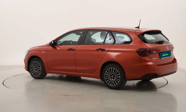 Fiat Tipo SW Cross (2023) — foto 21 van 27