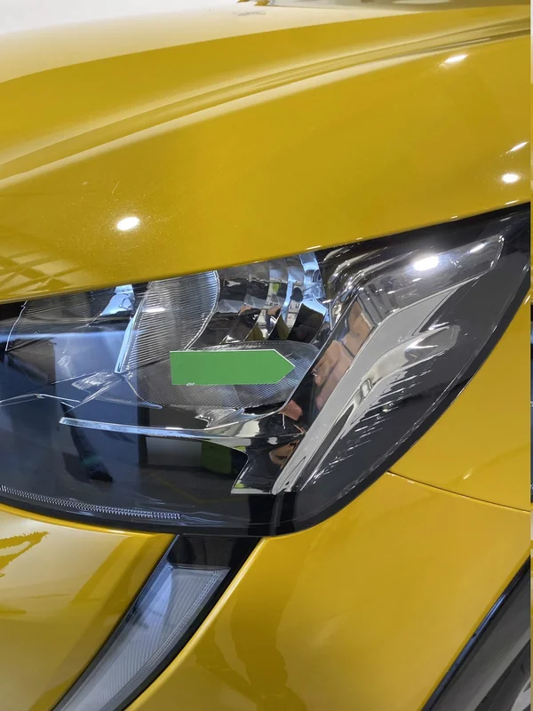 Peugeot E-208 (2023) — foto 25 van 43