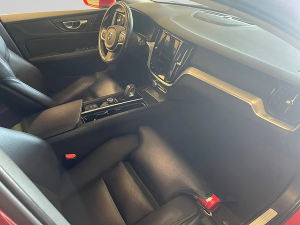 VOLVO V60 (2022) — foto 20 van 20