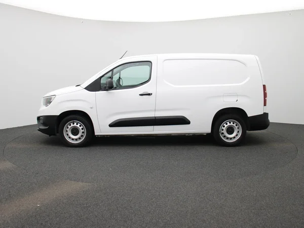 Opel Combo (2022) — foto 35 van 39