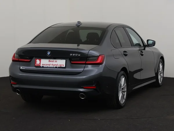 BMW 330 (2020) — foto 23 van 30