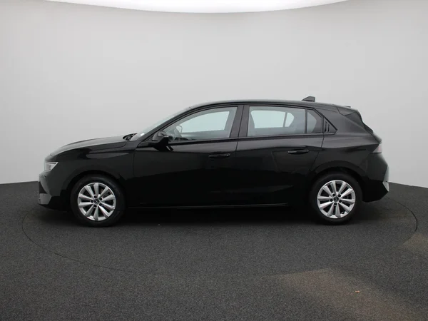 Opel Astra (2023) — foto 31 van 36