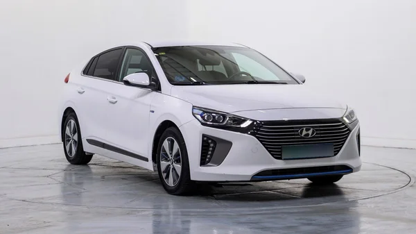 Hyundai Ioniq PHEV (2018) — foto 52 van 54