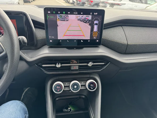 SKODA Kodiaq (2025) — foto 2 van 24