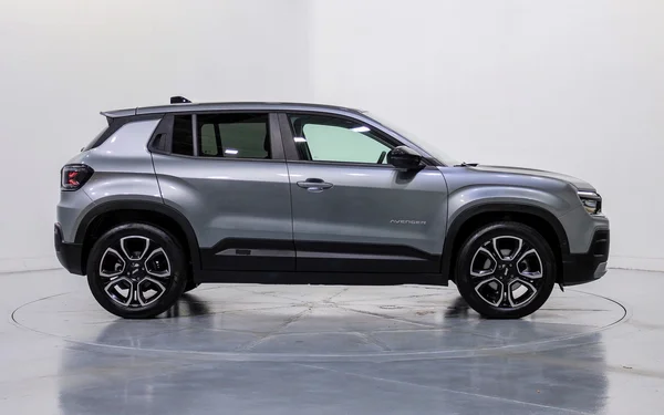 Jeep E-Avenger (2024) — foto 56 van 74