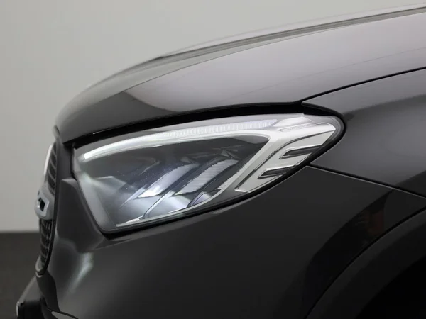 Mercedes-Benz GLC (2025) — foto 10 van 48