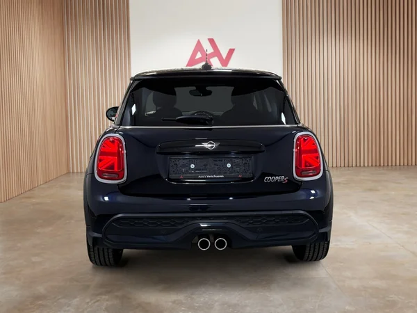 MINI Cooper-S (2023) — foto 26 van 28