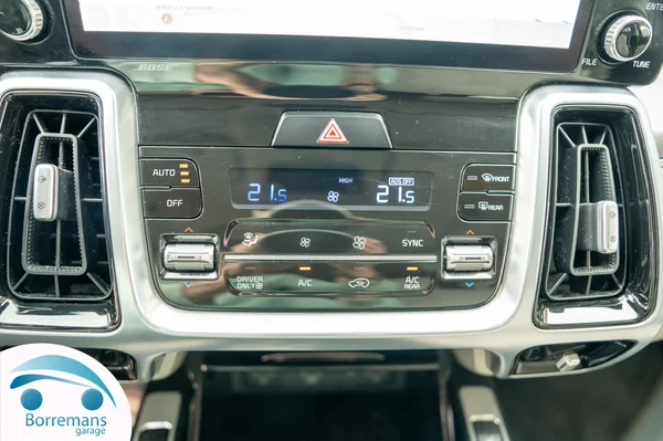 Kia Sorento (2021) — foto 16 van 131