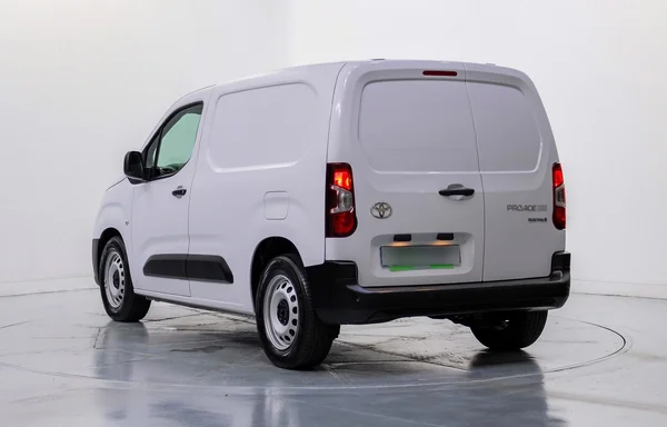 Toyota E-Proace Van Mwb (2024) — foto 23 van 59