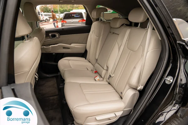Kia Sorento (2021) — foto 20 van 131
