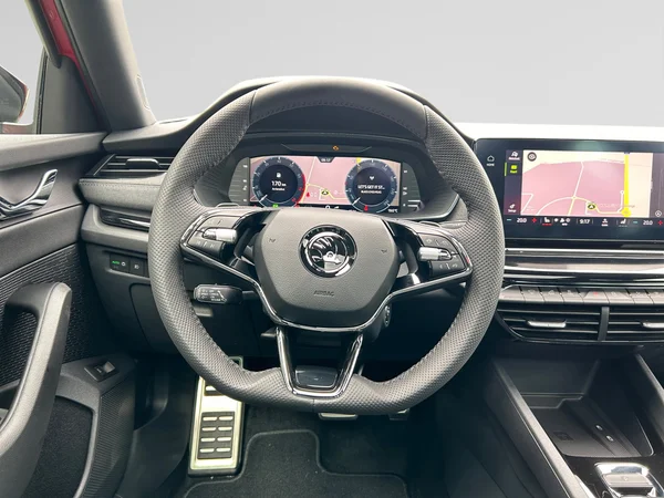 SKODA Octavia Combi (2025) — foto 16 van 17