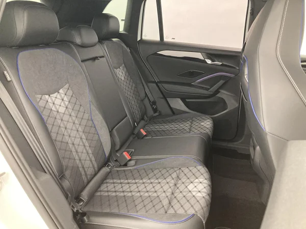 VOLKSWAGEN Tiguan (2025) — foto 22 van 33