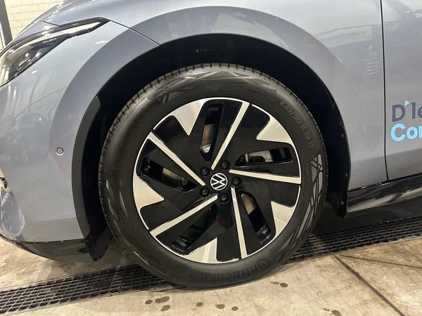 VOLKSWAGEN ID.7 Tourer (2026) — foto 15 van 23
