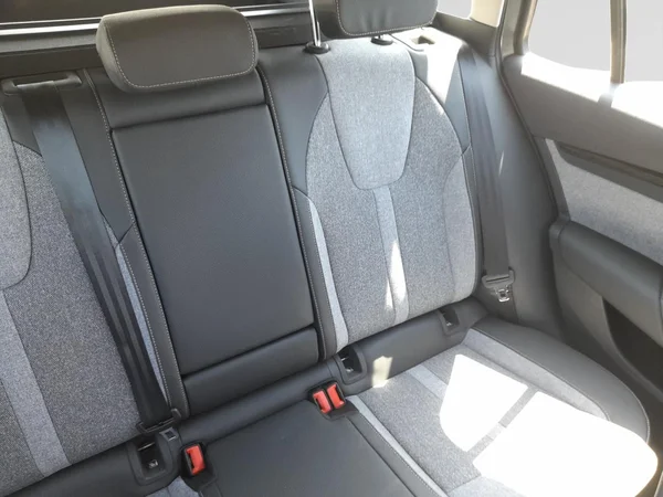SKODA Octavia Combi (2025) — foto 6 van 23