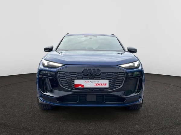 AUDI Q6 e-tron (2026) — foto 9 van 21