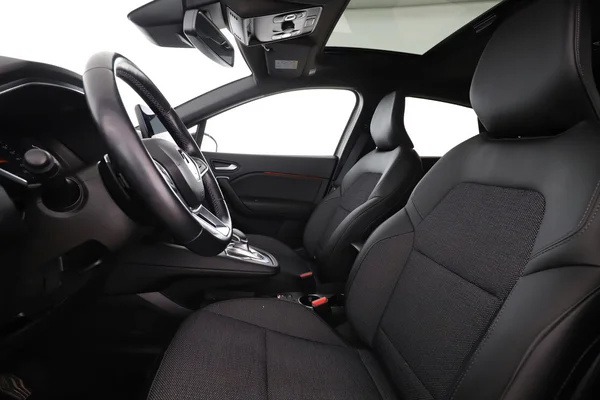 Renault Captur (2022) — foto 16 van 16