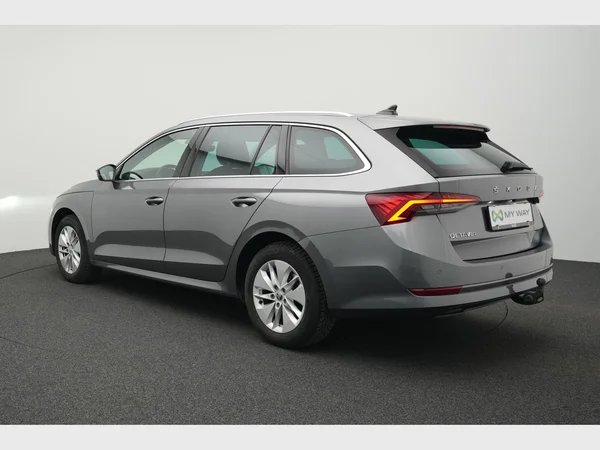 SKODA Octavia Combi (2023) — foto 28 van 30