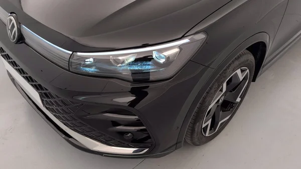 Volkswagen Tiguan (2025) — foto 8 van 22