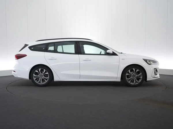Ford Focus (2024) — foto 18 van 21