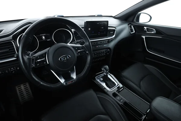 Kia cee'd (2019) — foto 2 van 16