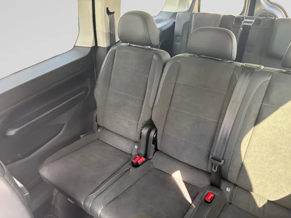 VOLKSWAGEN Caddy Maxi (2026) — foto 9 van 23