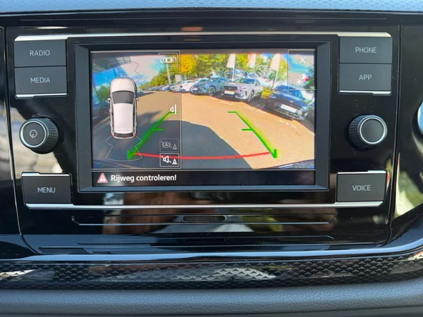 VOLKSWAGEN Polo (2023) — foto 10 van 18