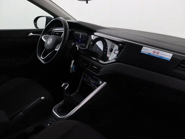 VOLKSWAGEN Taigo (2024) — foto 3 van 28