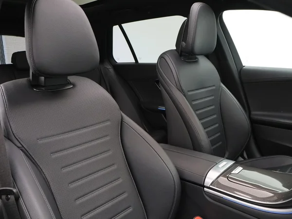 Mercedes-Benz C-Klasse (2022) — foto 6 van 32
