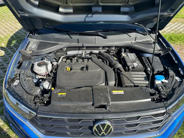 VOLKSWAGEN T-Roc (2020) — foto 15 van 24