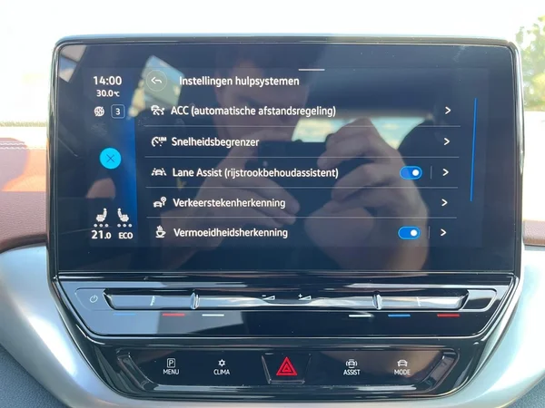 VOLKSWAGEN ID.4 (2023) — foto 9 van 23