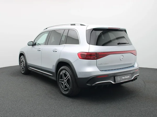 Mercedes-Benz EQB (2026) — foto 12 van 29
